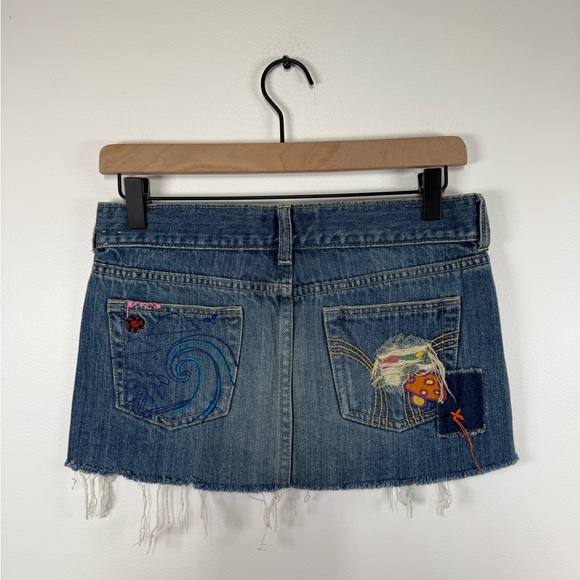 Vintage Y2K Hollister Low-Rise Micro Mini Skirt | Surfer Wave & Mushroom Patch - Picture 3 of 7